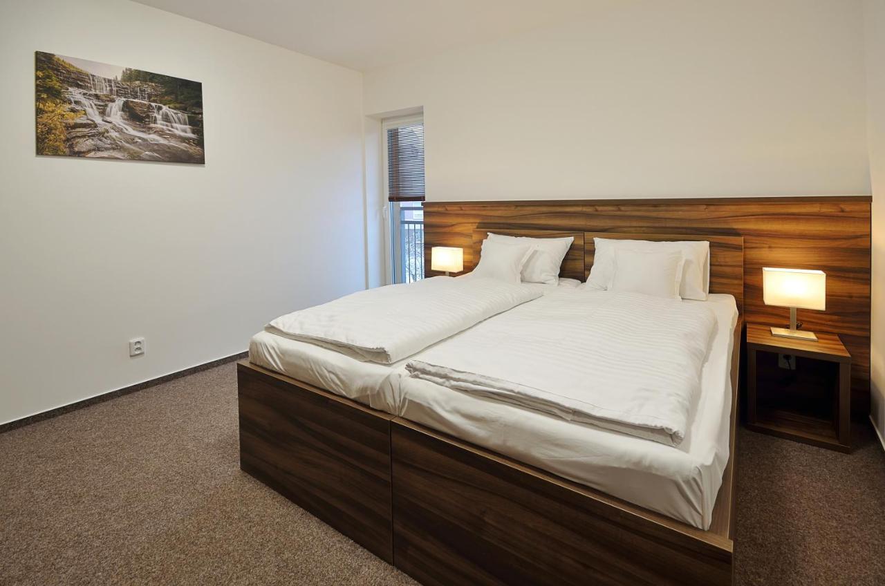 Hotel Pizza Express Penzion Kuželna Trutnov Esterno foto